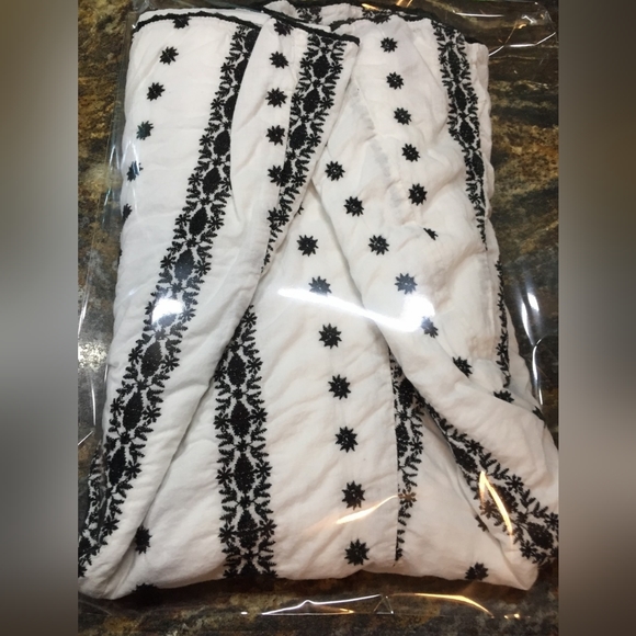 Flirty and Fun black and white size 8 Touche skirt - Picture 11 of 11